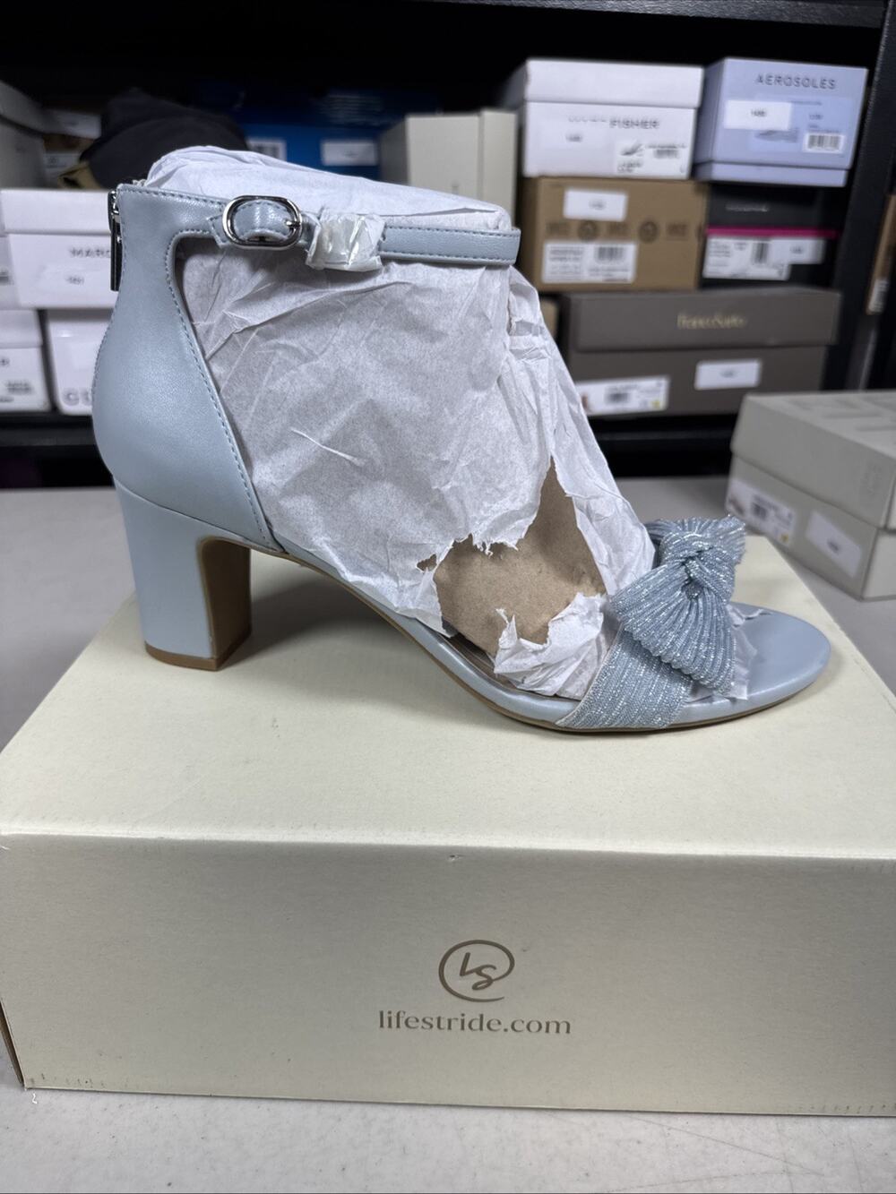 Women's 11 LifeStride Florence Bow Heeled Sandal Ice Blue W